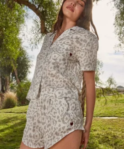 SPIRITUAL GANGSTER Lover Sleep Shirt Tops