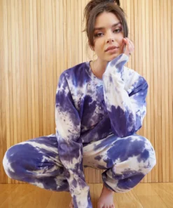 SPIRITUAL GANGSTER Tie Dye Bridget Raglan Sweatshirt