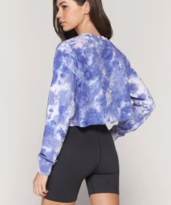 SPIRITUAL GANGSTER Sweatshirts Tie Dye Izzy Crop Sweatshirt