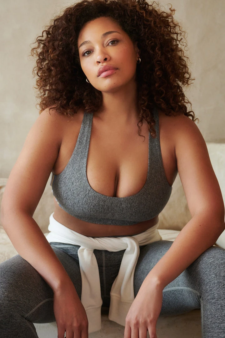 SPIRITUAL GANGSTER Studio Tech Jersey Sports Bra Summer 2022 Catalog 4 SPIRITUAL GANGSTER Studio Tech Jersey Sports Bra Summer 2022 Catalog